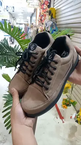 Sepatu pria boots ujung besi kulit keren style banget. #sepatupria #sepatuboots #sepatuujungbesi #sepatukulit 