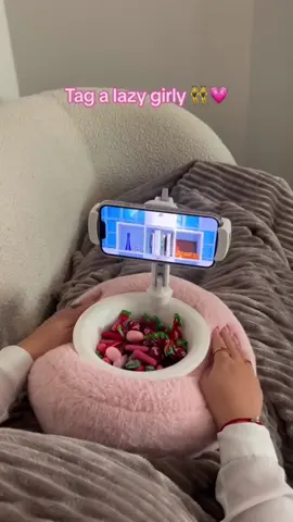 Link in profile to get yours! 🍿🎀🛒 My Plush Cinema™ - our favourite phone and snack holder 🍿📱(highly recommend at those days🩸)  🍿✨ Introducing My Plush Cinema™! ✨🍿 The ultimate cozy movie experience right at home. Perfect phone/tablet holder + fluffy snack bowl = pure relaxation! 🌟 Great for binge-watching, period comfort, or just chilling. Flexible, convenient, and all-in-one! Don't miss out! 🛋️📱 #MyPlushCinema #CozyVibes #MovieNight #LazyDay #SnuggleUp #HomeEntertainment #PeriodComfort #StayInStyle #UltimateRelaxation #MustHave #MovieLovers #AllInOne #fluffycinema #netflixandchill #ipadholder #phoneholder #kindleholder 