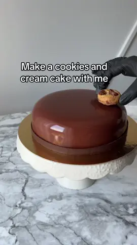 Cookies and cream cake 🍪 #cookiesandcream #cookies #cream #entremet #bakingclass #cookies #pastry #pastrychef 