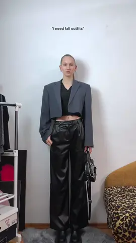 Fall outfit inspo!🍂😍 Tag a friend✨ @ira ihnatenko #autumn 