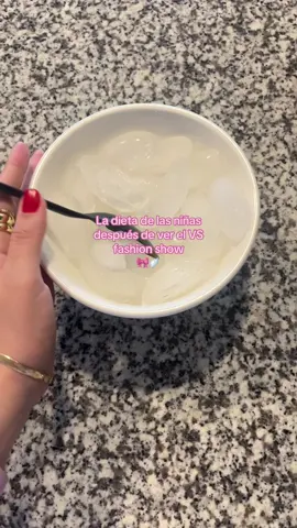 Es bromis obvi dovi 🎀🪽💕🫶🏼 #vs #victoriasecret #victoriassecretfashionshow #victoriassecretangel #angelsofvictoria #adrianalima #katemoss #bellahadid #gigihadid #barbarapalvin #tyrabanks #parati  #paratipage #paratiiiiiiiiiiiiiiiiiiiiiiiiiiiiiii #fyp #fypシ #fypシ゚viral #fy #fashionshow 