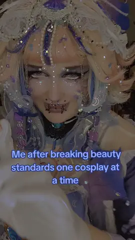 idc how many times i gotta say it COSPLAY DOESNT HAVE TO BE CANON! it never has to be! cosplay is a art so express yourself freely! want to add pearls in ur wigs? GO FOR IT! want to make the cosplay less revealing? GO FOR IT! #kokomi #sirenkokomi #sangonomiyakokomi #kokomisangonomiya #kokomicosplay  #divinepriestess #pearlofwisdom #watatsumiisland #GenshinImpact #genshinimpactcosplay #accesorizedcosplayer #cosplay #cosplayer #makeup #wig #mainecosplayer #stormylilaccos 