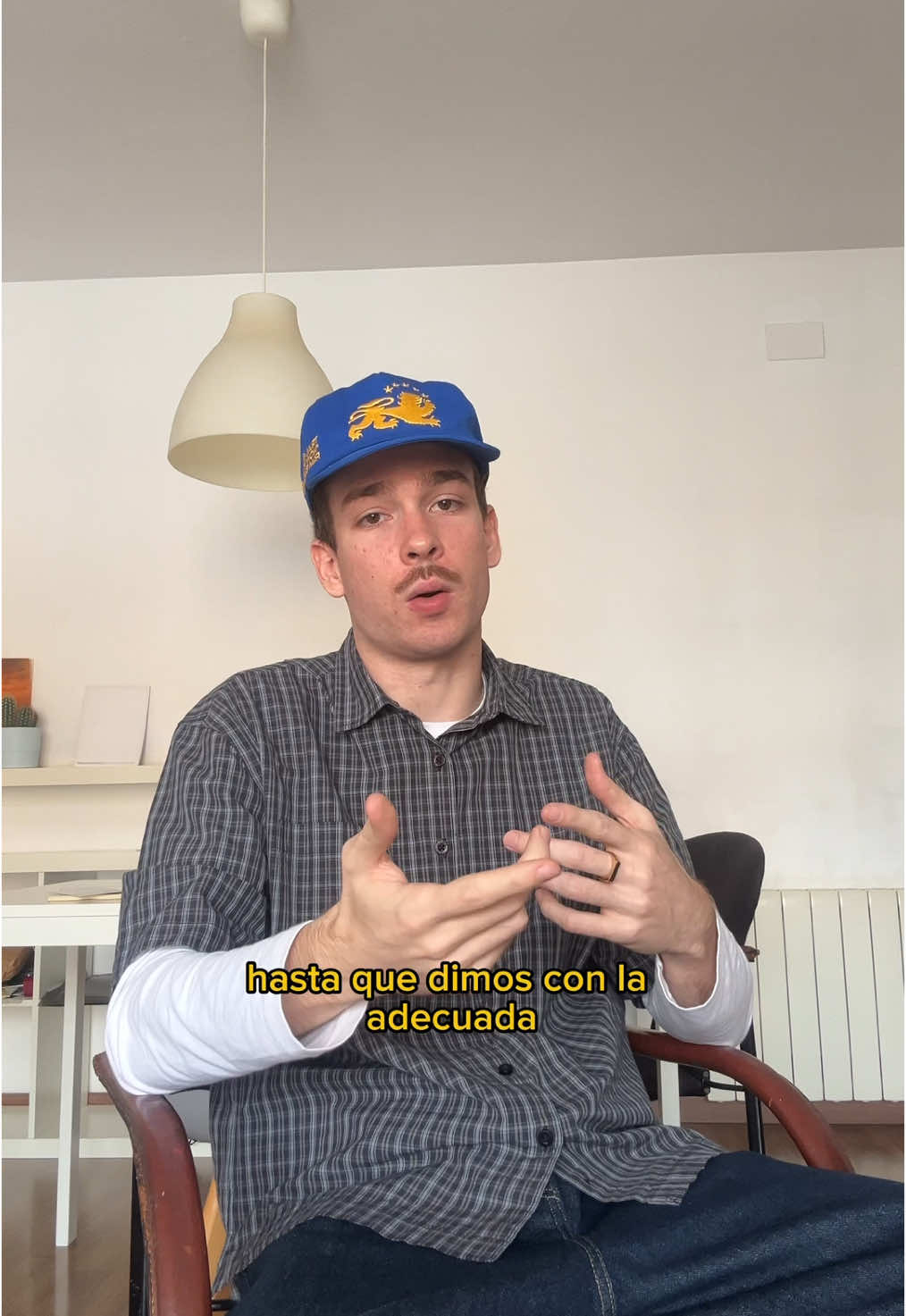 Hace ya unos meses que salió Baño María de @CA7RIEL y Paco Amoroso y no había compartido aún cómo disfruté del proceso. Aprovechando la salida de su Tiny Desk he querido enseñar un poco más de mi trabajo. Cómo siempre mil gracias a Terrivle Studio y a todo el equipo que decidió darme una oportunidad y confiar en mí para este proyecto. @ca7rielypacoamoroso  #coverart #tinydesk #graphicdesign #music