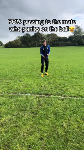 Always panicking for no reason😂 #sundayleague #footballtiktok #relatable #skit 