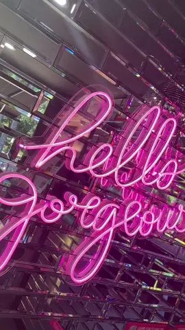 So much fun working with @Maybelline NY #maybellineontour 
