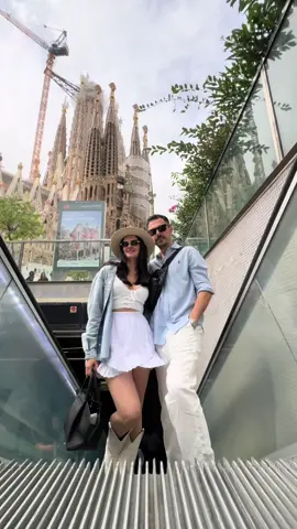 When you found the most photogenic escalator in Barcelona 🇪🇸#travel#spain#barcelona#sagradafamilia#escalator#beautifuldestinations#basilica  