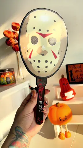 Boo!🎃👻🍂🍁 #glamlite #glamlitemirror #mirror #compactmirror #espejo #jason #viernes13 #viernes13 #viernes13jason #friday13 #friday13th #fridaythe13 #horror #horrormovies #terror #spookyseason #spooky #spookyszn #spookyfinds #spookytreats #jason #jasonfridaythe13th #glamlitefridaythe13th  #falldealsforyou #HauntedHomeFinds #ScaryGoodDeals #CostumeCraze 