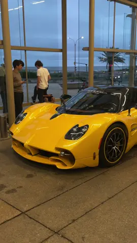 PAGANI UTOPIA 1/99🌎 1/1 en Latam. Una Locura ver este auto en Uruguay🤯🤯🇺🇾 Me esforzé mucho en este video así que espero que tenga mucho apoyo🙌🙏 #viraltiktok #fyp #uruguay #pagani #utopia #viraaaaaaaaaaaaaaaaaaaaaaaaaaaaaaaaaaaaaaaaaaaaaaaaaaaaaaaallllllllllllllllll #carrasco #autos #cars #coches #nose 
