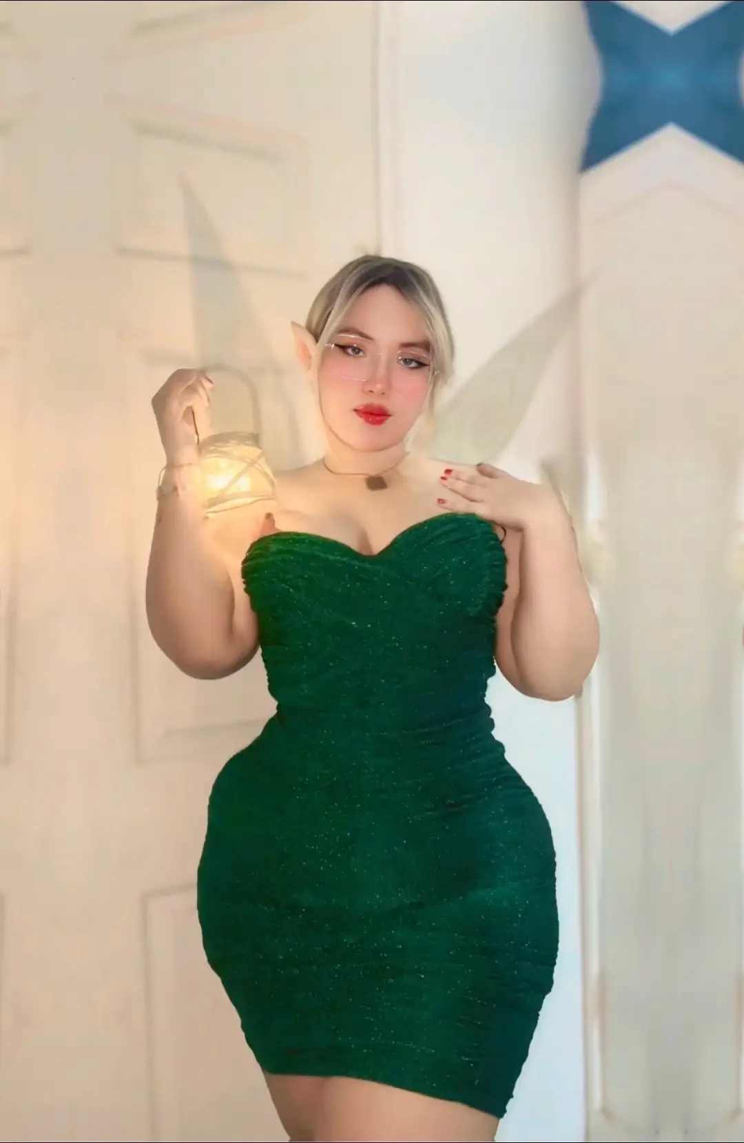 Amandose siempre y en todo lugar  #rock #rockenespañol #tinkerbell #hada #fairy #fairytail; #costume #cosplay #halloween #halloweencostume #disfrazdehalloween #latina #curvy #curvyfashion #curvytiktok #campanita #peterpan 
