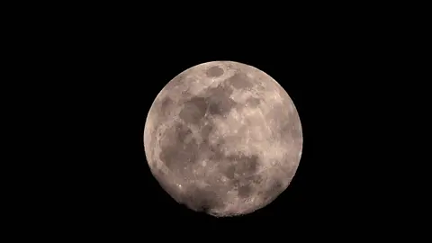 Zoom bulan pakai samsung s 24 ultra?  #zoombulan #samsungs24ultra #fotobulanpakehp 