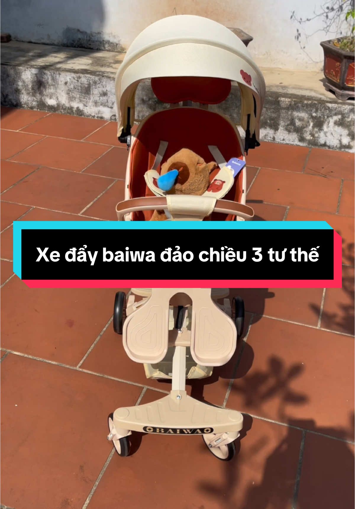 Chiếc xe đẩy Baiwa giá tầm trung đảo 2 chiều và 3 tư thế, chắc chắn đẹp với các chi tiết tỉ mỉ, màu sắc hài hoà, sang trọng. #xedaygapgon #xedayembe #xedaychobe #xedaydaochieu3tt #xuhuong 
