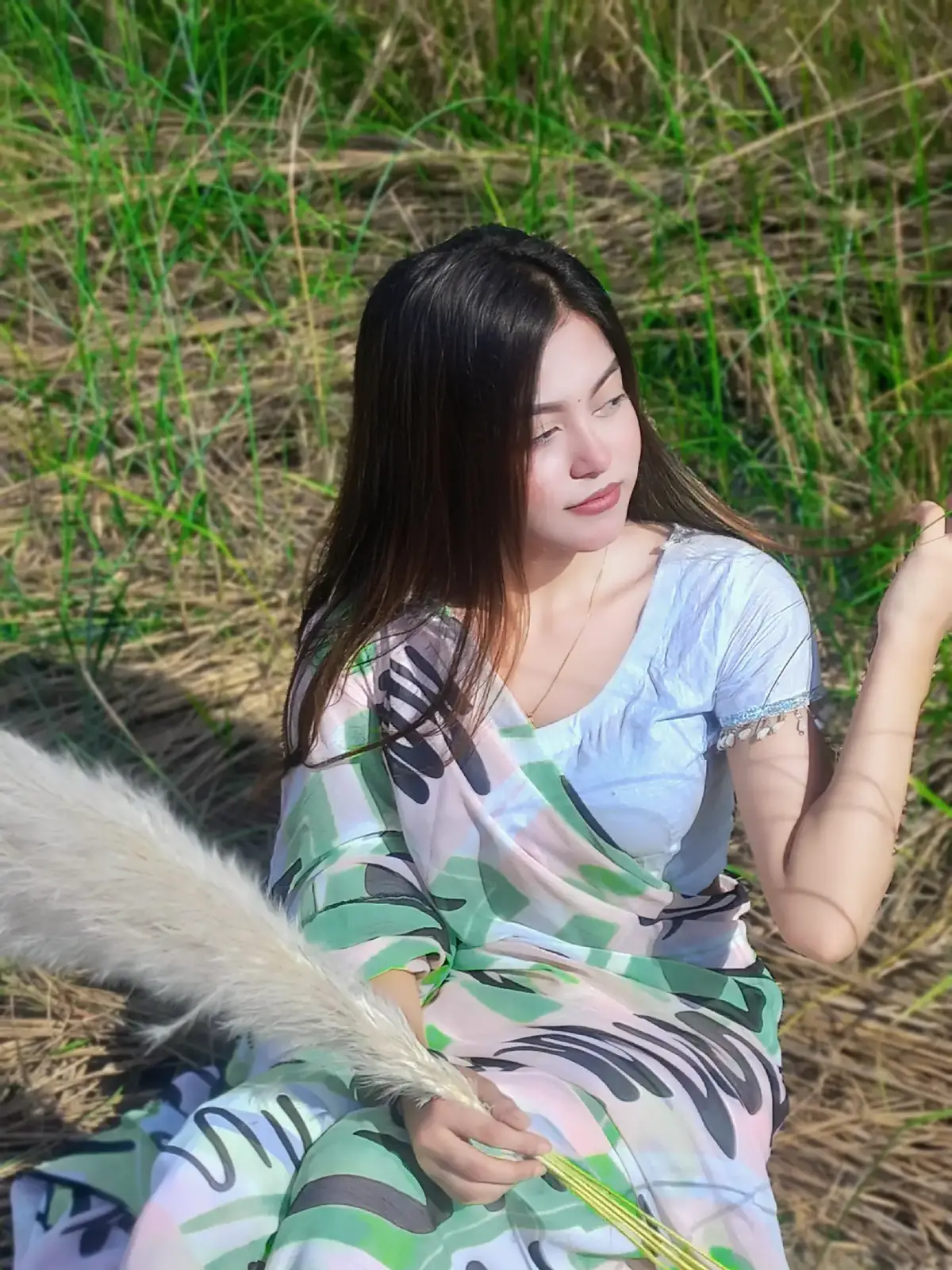 যার অতীত যত কষ্টের‚ তার ভবিষ্যৎ ততই সুন্দর হয় 