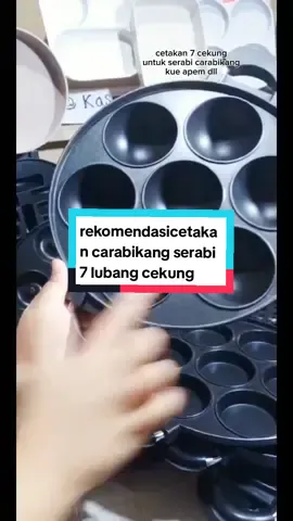 cetakan 7 cekung serabi carabikang kue apem dll harga sangat terjangkau cuma ada dikeranjng kuning ya 🤩  #cetakancarabikang  #cetakanserabi  #cetakan7lubangcekungmurah 