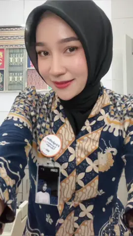 Suka bgt sama batik ini😍 #fyp #fyppppppp #ootdfashion #batik modern  #budakcorporate #batikkerjawanita 