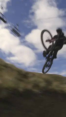 Billy invited us to catch a direct flight to Queenstown. So, get ready for your trip, and don’t forget your CLASH!  https://youtu.be/wmGjmnZXV98?si=lzeuUMAo086SpkBl #clash #mtb #newzealand 