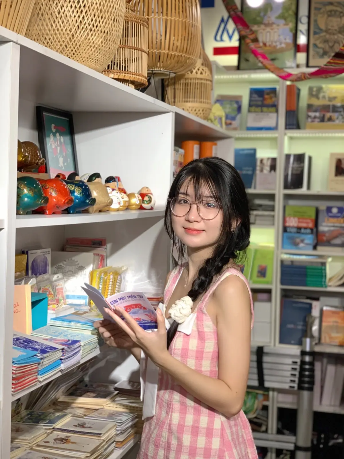 Monh cậu có thể trở thành dáng vẻ mà mình thích, không oán hận, không tạm bợ, luôn tự do và mãi toả sáng -st