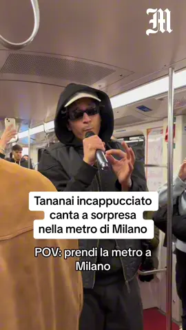 Milano, la città delle sorprese e delle grandi performance urbane, è stata teatro di un evento inaspettato che ha lasciato senza fiato i passeggeri della metropolitana. Tananai, il giovane cantautore che ha conquistato il pubblico con il suo stile unico e ironico, ha deciso di promuovere il suo nuovo album 