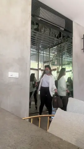 ☺️ Oh I love depotting Sticker @niimbot  . . . #balimakeupartist #makeupartistbali #balimua #muabali #makeupartist #depottingmakeup 