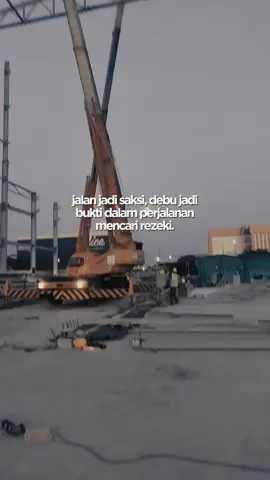 #CapCut Tetap semangat pejuang kerja sampe pagi #kerjalemburbagaikuda #tetapsemangat #semangatberjuang #semangatkerja #ereksenbaja #diketinggian #helmkuning #kuliproyek #kontruksibaja #fypシ゚viral #videoviralitiktok #deminyawainikutaruhkan 