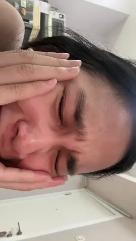 Dari yang tadinya nangis sedih sesenggukan inget ayah… tiba2 panik karena ada suara ngetok dari lntai atas takut banget 🥲 #horror 
