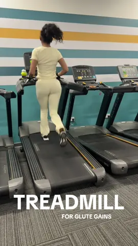 A beast on the treadmill #treadmill #gluteexercise #cardioworkout #treadmillworkout #creatorsearchinsights 