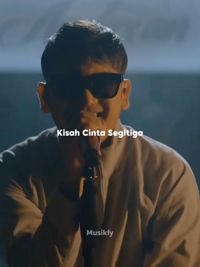 Wanita Cadangan - Andrean @andrean646  Yuk Nonton Versi Full nya di YouTube : andreanofficial15 #wanitacadangan #fypシ  #beranda #andrean #st12 #fyp 