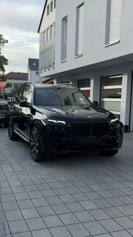 BMW X7 40d / Fully Loaded 🖤❤️‍🔥 #bmw#suv#x7#bmwx7#black#mpaket#mmotorsport#allblack#ship#whip#beamer#awd#familycar#sportsuv#bowerswilkins#CapCut 