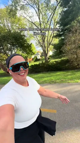 Sorry for the tongue action 😆🤪 #slowrunner #runningcommunity #averagerunner #runnergirl 