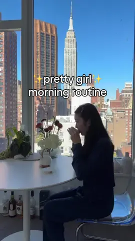 Pretty girls drink tea in the mornings in their pretty little tea pot🫖🍵 #nyc #dayinmylife #morningroutine #teatime #aestheticvlog #fyp 