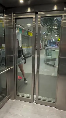 #usa #beautyproducts #asmr #asmrsounds #asmrvideo #beauty #products #slim #fyp #relaxing #satisfying #goodvibes #goodmorning Comments