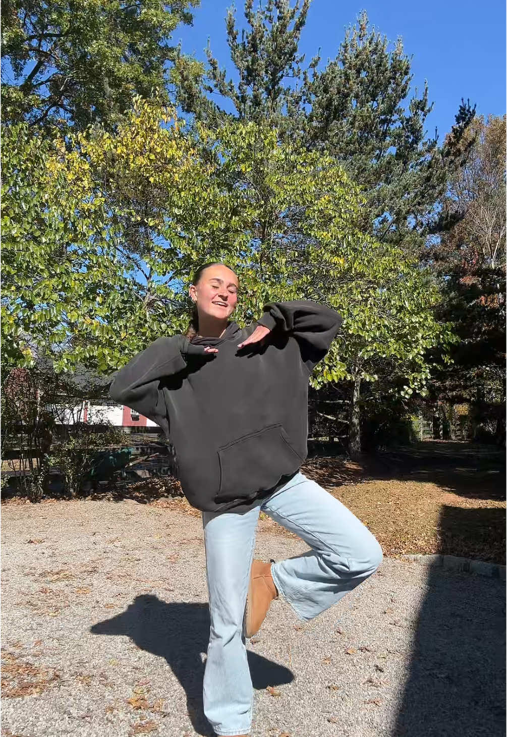 happy end of the week yessirrr #schooloutfitinspo #senioryear #highschooloutfit #pacsun #abercrombie #ugg #slickback 