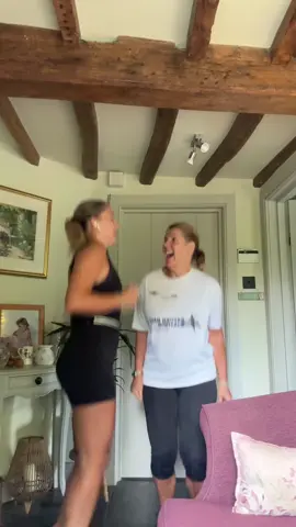 Run 7km with me 💖 #Running #run #runtok #runna #halfmarathontraining #halfmarathon #asics #runwithme 