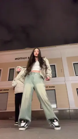 фон интереснее @rukopaska 