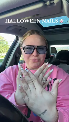 let’s go ghouls 👻 #nails #nailsoftiktok #nailsartvideos #nailart #nailsalon #halloween #halloweennails #halloweennailart #nailtok #nailtransition 