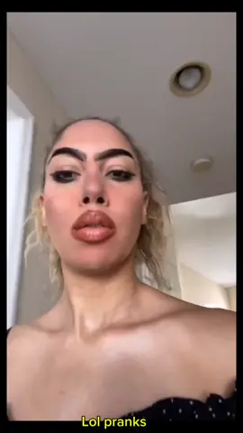 Ugly make up prank on husband #pranksvideos #prankvideo #funnypranks #fun #funnyprank #funnyprankvideos #snakeprank #funnyvidoes #scarepranks 