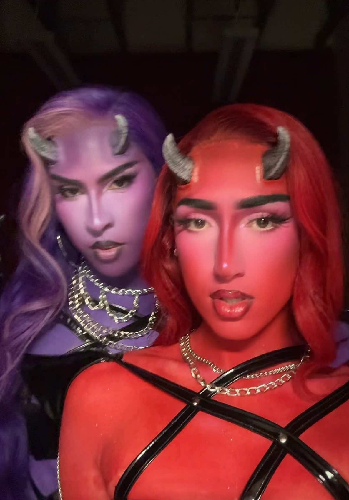 Bad girls do it well @Louie 