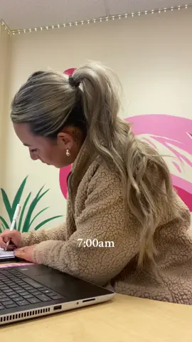 teacher diml 🫶🏼📓🪩 #diml #teacher #teachertok #routine #morningroutine 