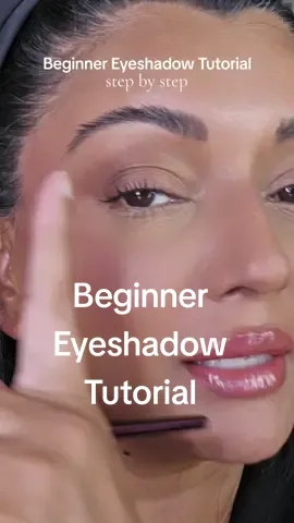 ✨️Beginner Eyeshadow Tutorial ✨️  Products: (click orange cart) @GaiyaBeauty FOREVER EYESHADOW PALETTE  @BK Beauty Brushes 212 Medium Blender brush #beginnermakeup #eyeshadowforbeginners #eyemakeup 