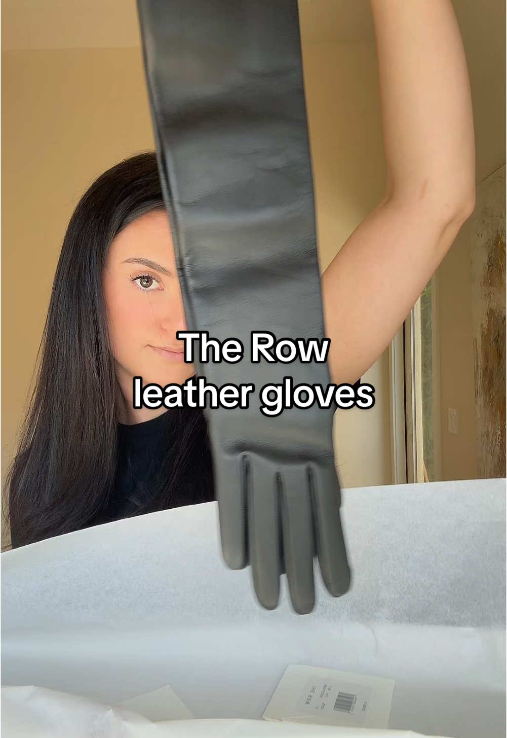cute or stupid plz advise #therow #keeporreturn #leathergloves 