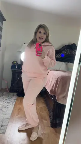 Confy Set OOTD #confortable #OOTD #styletips #fall #winterfashion #paratii #viralvideos #fyp #foryoupageofficiall #fashion #tiktokshop #tiktokhacks 