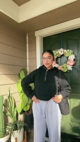 my neighbors were staring help🥲 and its a glasses sorta day but they make me look like a librarian #OOTD #outfitinspo #fallaesthetic #autumnoutfits #OutfitsOfTheWeek #comfyclothes 