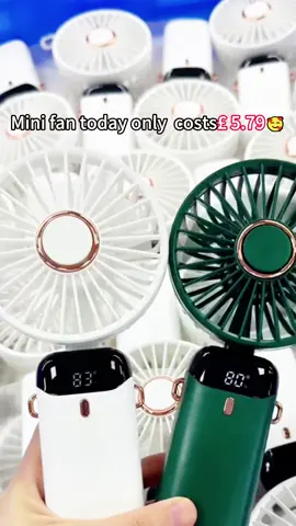 A very convenient small fan  #fan #convenient #daily #travel #motion 