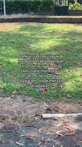 karena kamu sepenting itu #quotes #katakata #harian #fyp #foryoupage #fypシ゚viral #4u #xyzbca #zyxbca #beranda #masukberanda #kisahcinta #lovestory #pasangan #pacar #bucin #cinta #relatable #Relationship #sad #galaubrutal #sedih #sadstory #viral #girl #mood #vibes 
