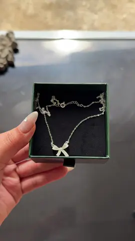 Dây chuyền bạc nữ TLEE nơ tiểu thư #tlee #daychuyennu #daychuyenbac #daychuyenbactlee #kieuoanhshop1310 #giangsinh 