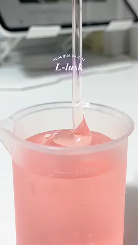 ê siu thích mùi phấn em bé á mấy bà , mùi siu thơm , túi 2,5kg dùng chắc 2 - 3 tháng giá thì siu hạt dẻ lun 🫧🥳#nuocgiatxa #unboxing #reviewlamdep #nhacuadoisong #xuhuong #muataitiktokshop #nghile2009 #foryoupage 