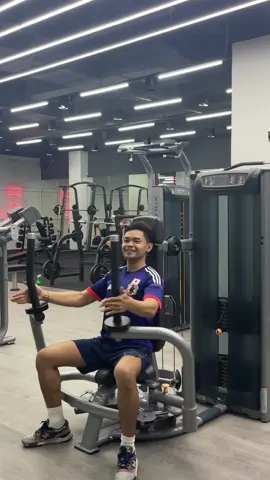 เทรนเนอร์ปรับน้ำหนักนะครับแต่เป็นปรับเพิ่ม 🤣 #CapCut #station24fitness #station24fitnesssriracha #Fitness #ออกกำลังกาย #โรบินสันศรีราชา 