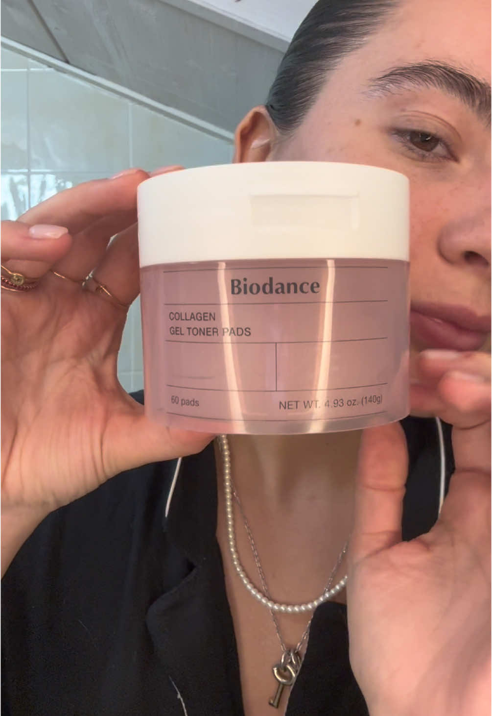 Trying my new @Biodance  collagen gel toner pads for the first time #kbeauty #beauty #biodance