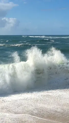#strongwaves #wavesbeach #marazul #praia 