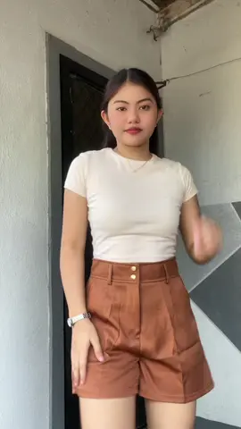 Size : Large & color : brown 🧡 Pwede panggala at pwede din pangregalo!