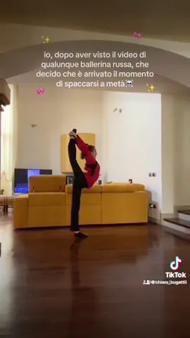 in quanti così hahah?🫠 #viral #viralvideos #fyp #foryoupage #perte #danza #danzaclassica #ballet #balletdancer #trend #flexibility #flexibilitychallenge #russiandance #gymnastics #aperture #backflexibility @TikTok Italia 